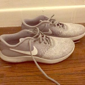 Nike Flex Contact Sneakers
